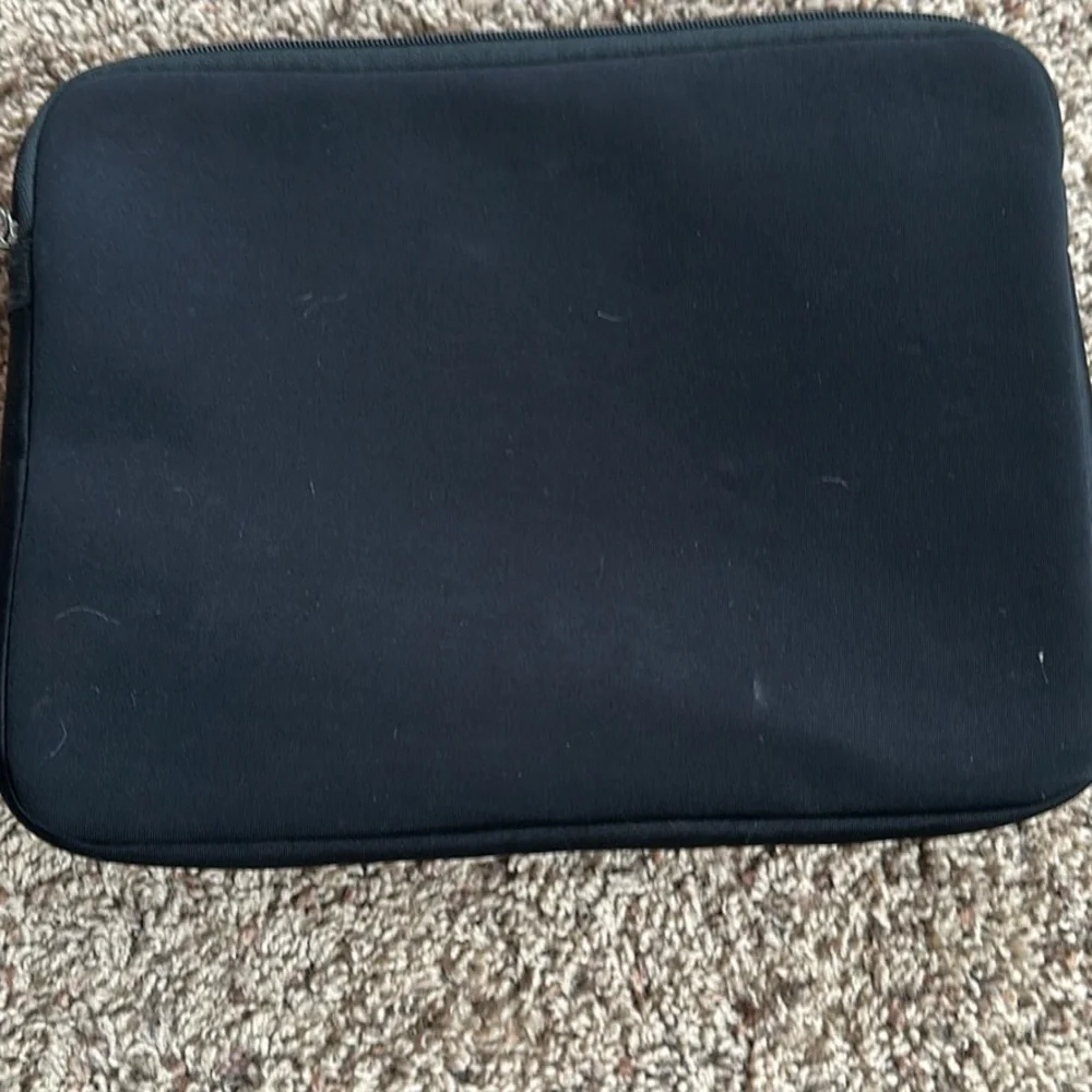 SWISS GEAR Black Laptop/Tablet Sleeve with Front Pocket